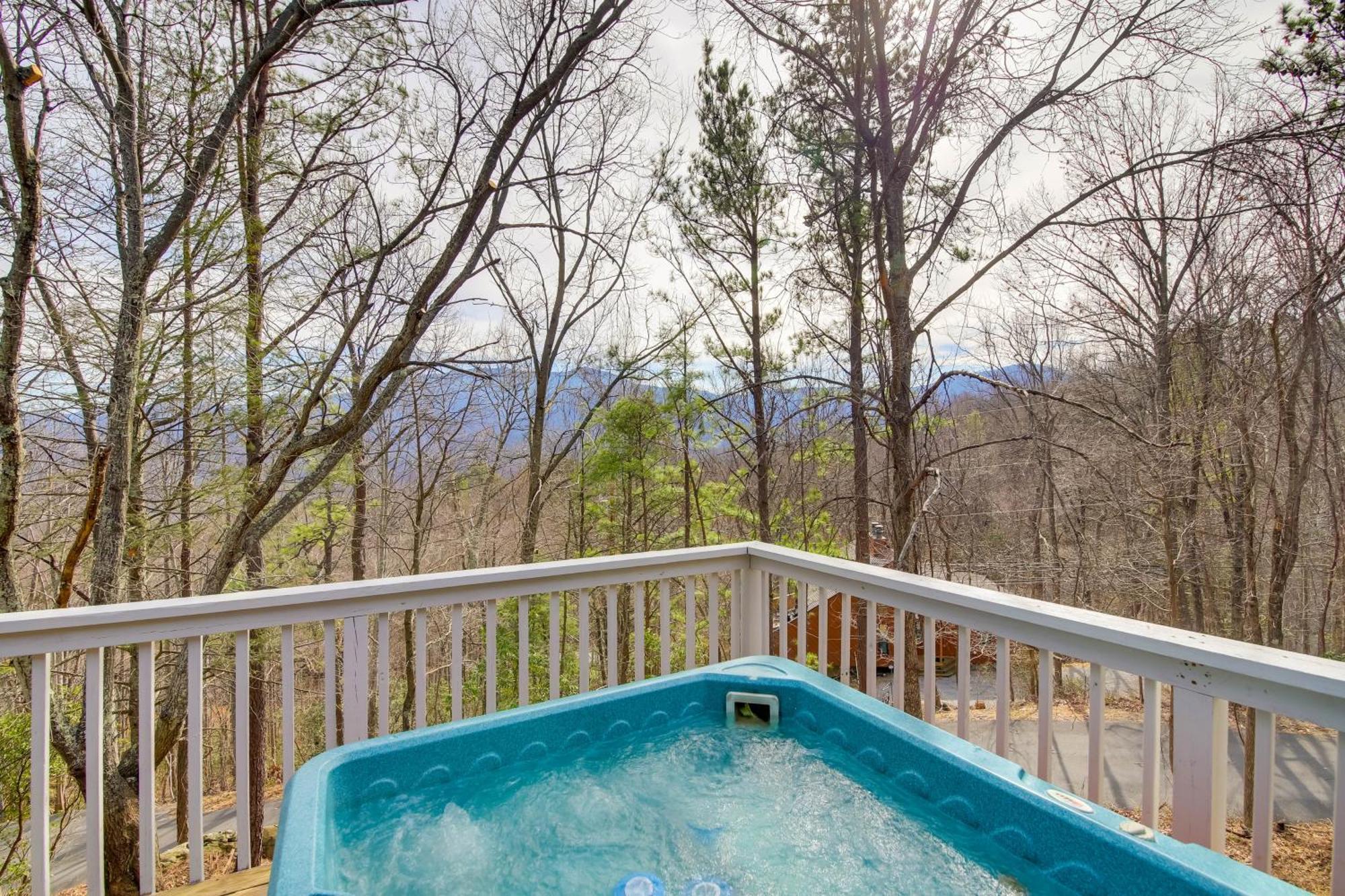 Gatlinburg Mountain Cabin With Hot Tub, Deck And Games Dış mekan fotoğraf
